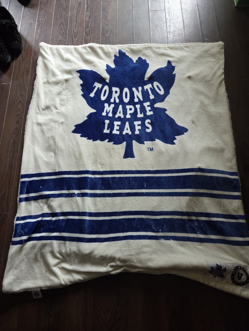 Toronto Maple Leafs Blue & Cream Team Blanket,  Heated Sunbeam Throw Blanket
